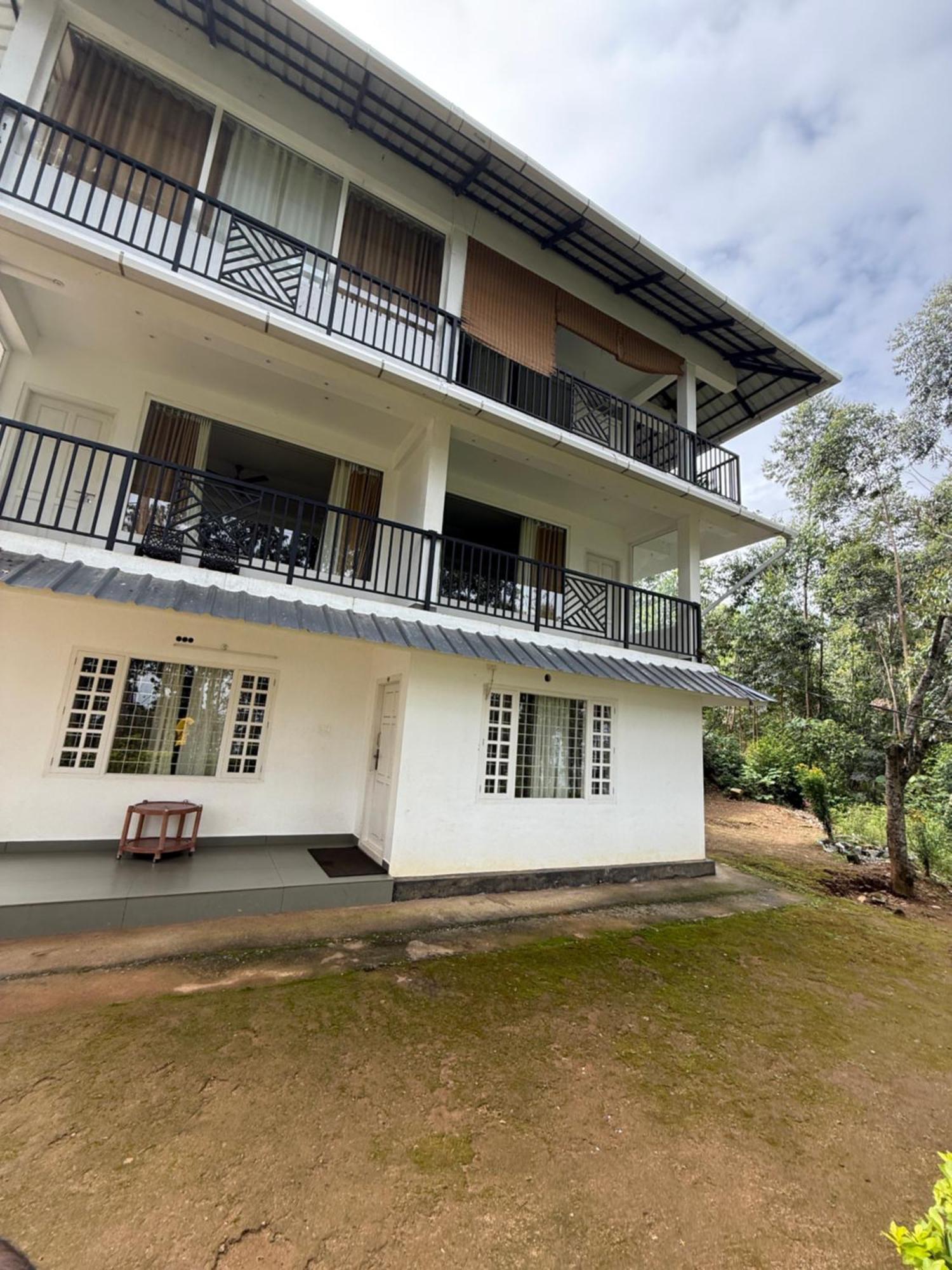 Hotel Honey Rock à Kanthalloor Extérieur photo