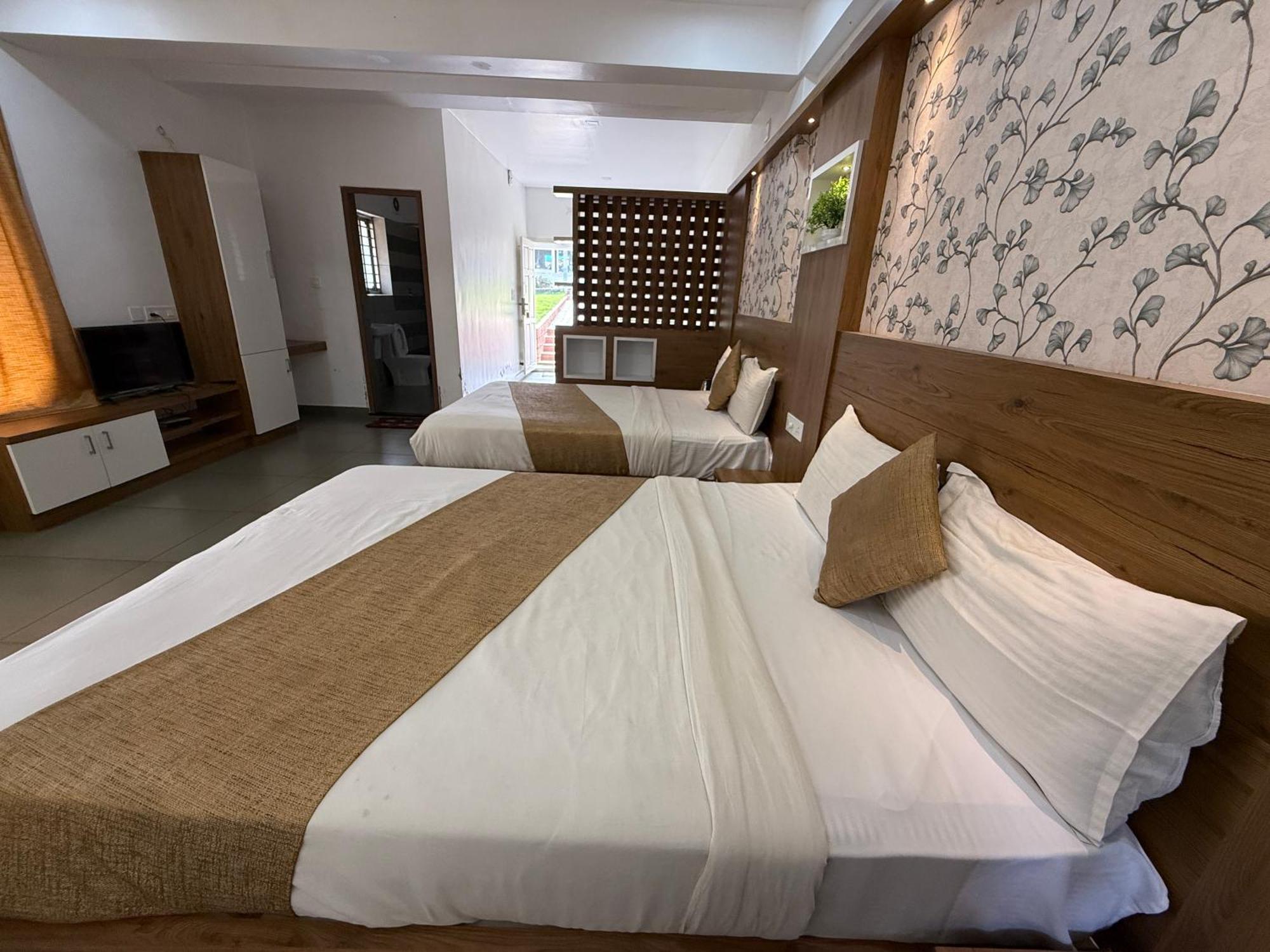Hotel Honey Rock à Kanthalloor Extérieur photo